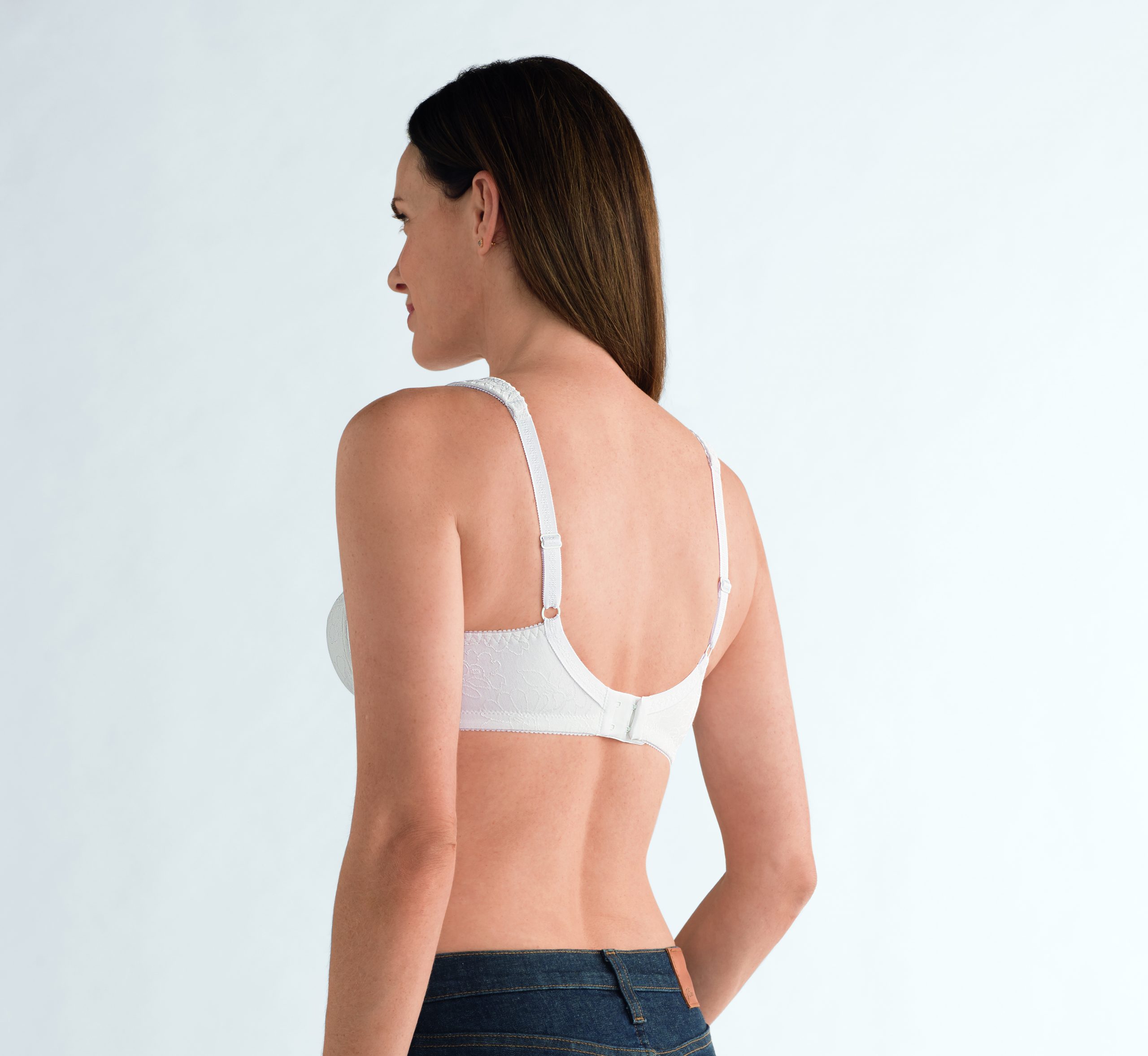 NoraSB_0555N_White_BACK